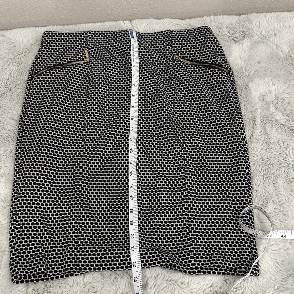 Alfani Black White Geometric Pencil Skirt 6 | Stretch Workwear Skirt Modern Zip - Picture 7 of 7